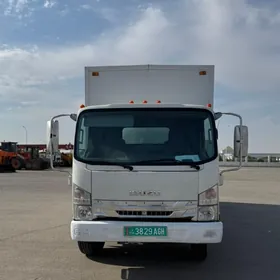 Isuzu Elf 2018