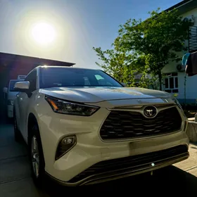 Toyota Highlander 2020