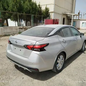 Nissan Versa 2020