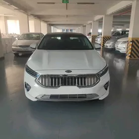 Kia Cadenza 2019