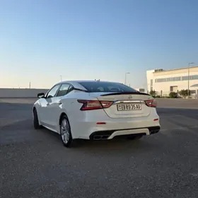 Nissan Maxima 2021
