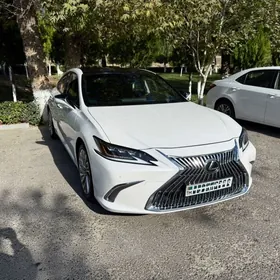 Lexus ES 350 2019