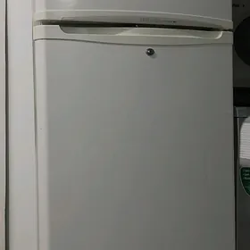 ХОлодильник   "  LG" суперный.
