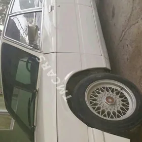 BMW 520 1990