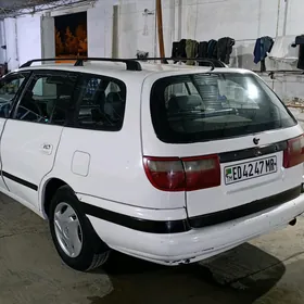 Toyota Carina 1995