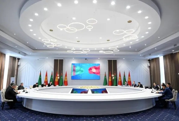 Gyrgyzystanda Gurbanguly Berdimuhamedowyň Sadyr Žaparow bilen duşuşygy geçirildi