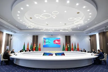 Gyrgyzystanda Gurbanguly Berdimuhamedowyň Sadyr Žaparow bilen duşuşygy geçirildi