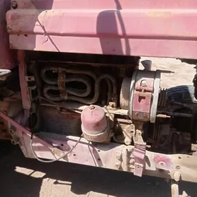 MTZ T-28 1982