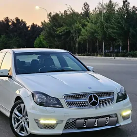 Mercedes-Benz C300 2010
