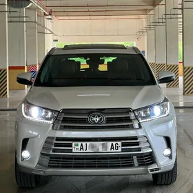 Toyota Highlander 2019