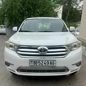 Toyota Highlander 2013