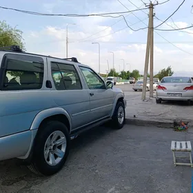 Nissan Pathfinder 2002