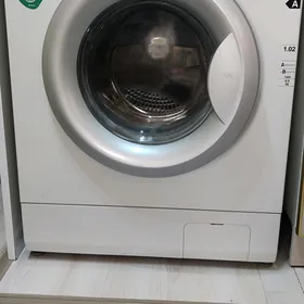 Kir ýuwujy maşyn stiralnyý maş