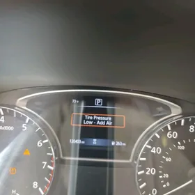 Nissan Pathfinder 2019