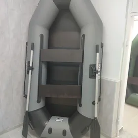 Лодка ПВХ.