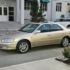 Toyota Camry 2000
