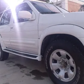 Infiniti QX4 1999