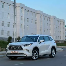 Toyota Highlander 2020