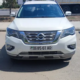Nissan Pathfinder 2018
