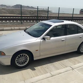 BMW E39 2003