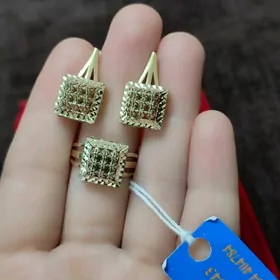 gyzyl kamplekt