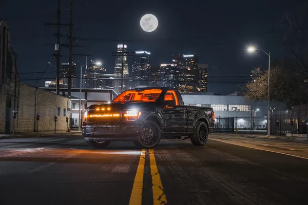Пикап Ford F-150 получил стильный спортивный тюнинг