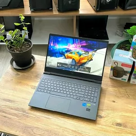 RTX 4050 / i5-12 / RAM 16GB
