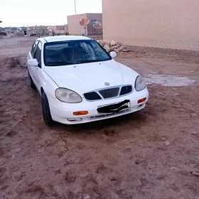 Daewoo Leganza 1999