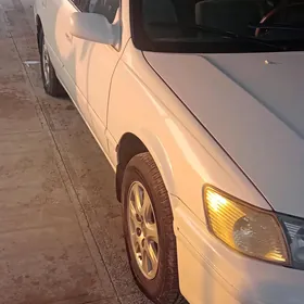 Toyota Camry 2000