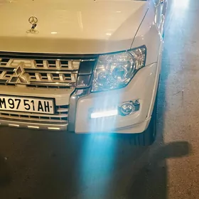 Mitsubishi Pajero 2017