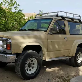 Nissan Patrol 1990