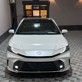 Toyota Camry 2025