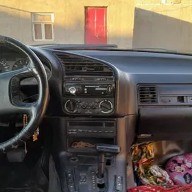 BMW 320 1992