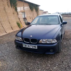 BMW E39 1998