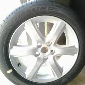 Toyota Camry okuz kelle teker