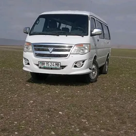 Toyota Hiace 2013