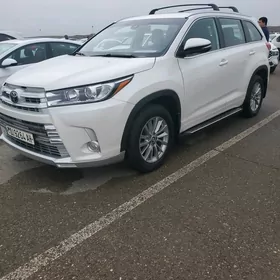Toyota Highlander 2018