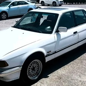 BMW 7 Series 1989