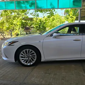 Lexus ES 350 2021