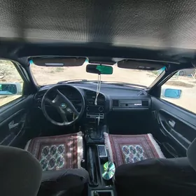BMW 320 1992