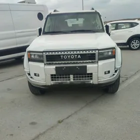 Toyota Land Cruiser Prado 2024