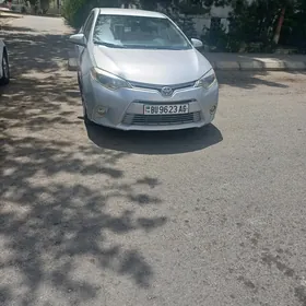 Toyota Corolla 2015