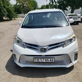Toyota Sienna 2019