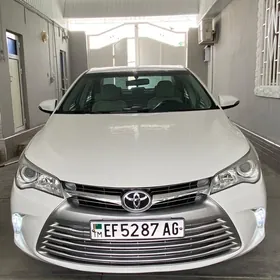 Toyota Camry 2017