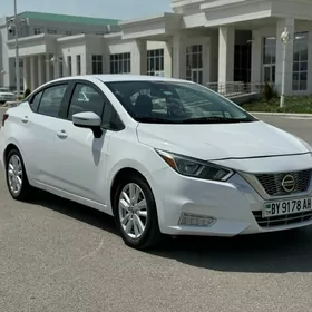 Nissan Versa 2020