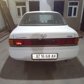Toyota Sprinter 1993