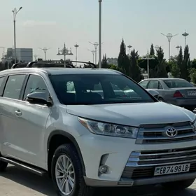 Toyota Highlander 2018