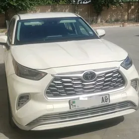 Toyota Highlander 2020