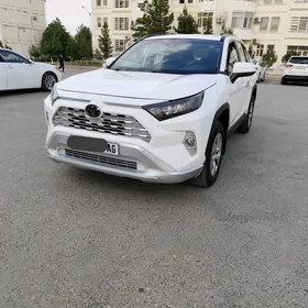 Toyota RAV4 2021