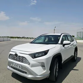 Toyota RAV4 2021